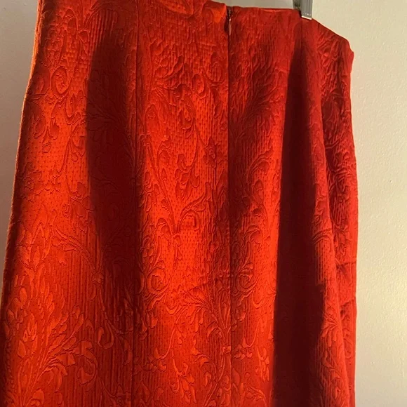 Dior Textured Scarlet Skirt Set - Picture 8 of 8